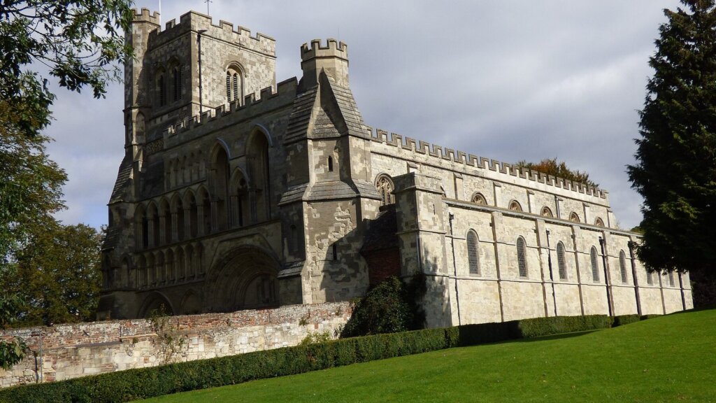 St Peter's Priory Church in Dunstable town centre, Bedfordshire - IT support for Dunstable businesses from Total Group